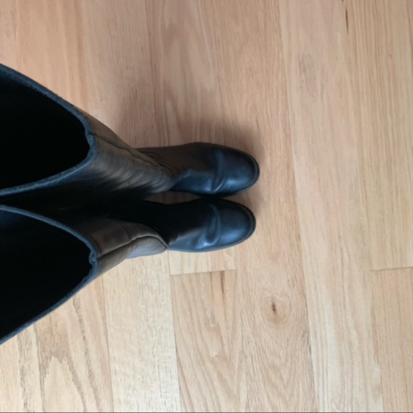 Over the knee Italian leather boots (stamped size 36, fit as US 7) - Picture 2 of 5